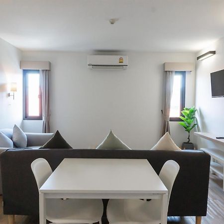 Carnation Residence Samut Prakan Exterior photo